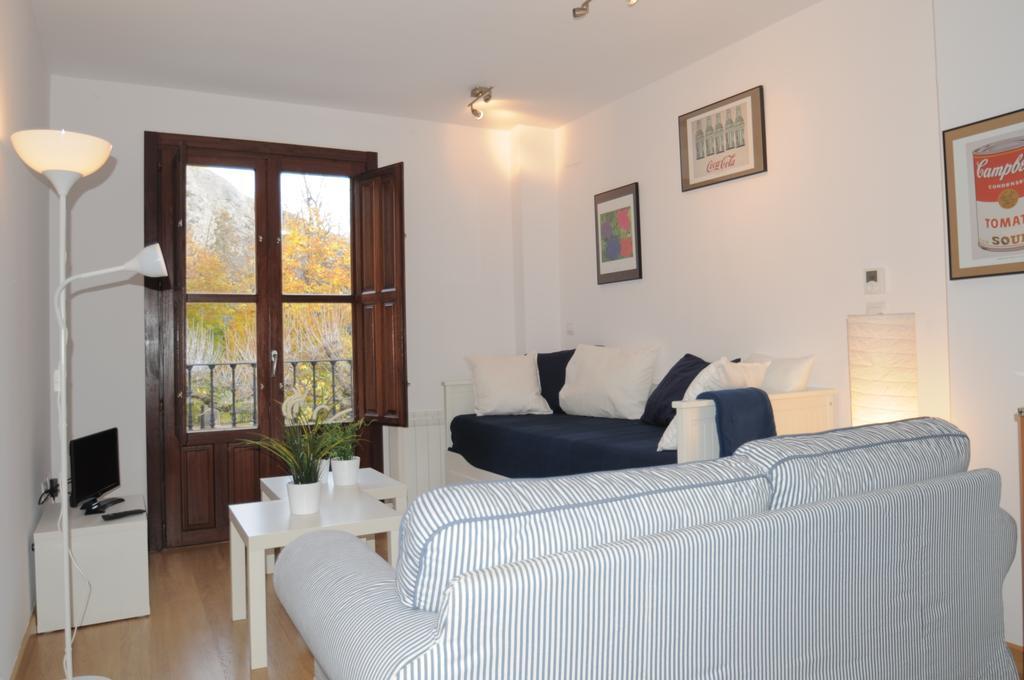 Apartamentos Viejo Continente クエンカ エクステリア 写真